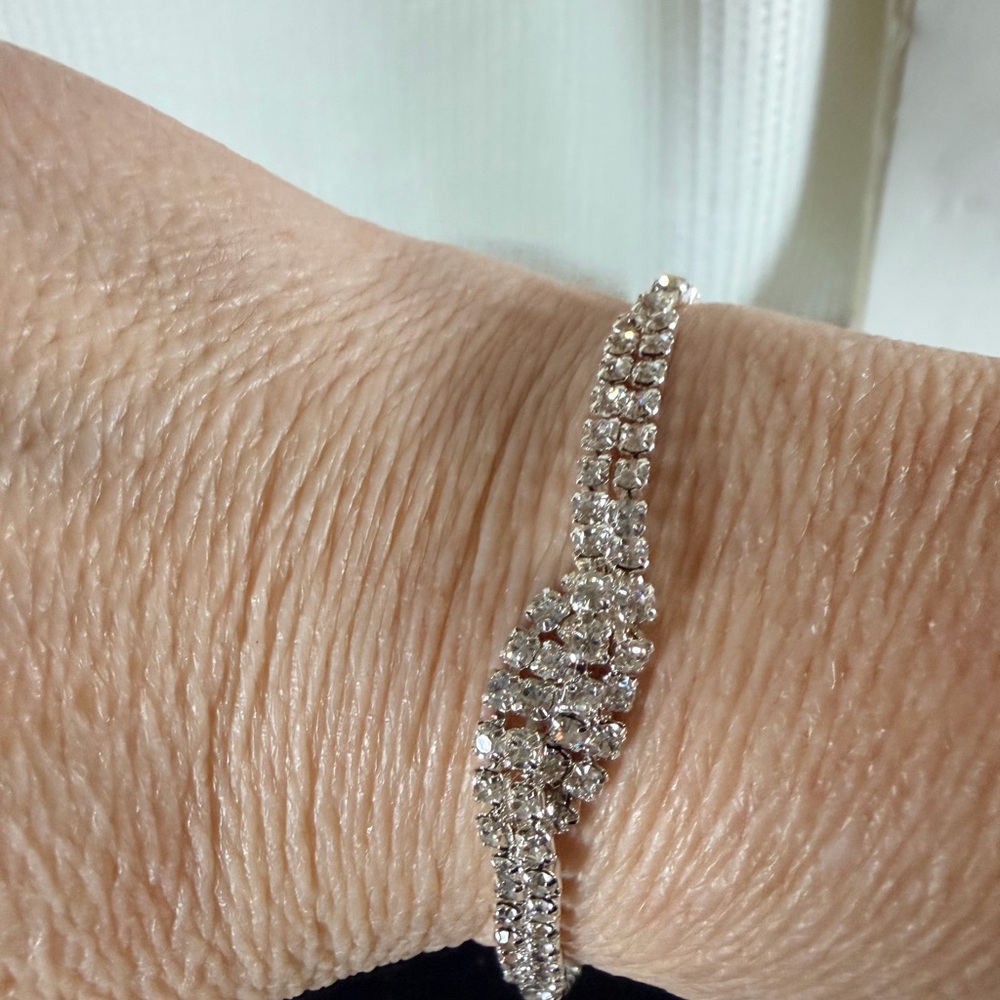Elegant Silver Rhinestone Bracelet